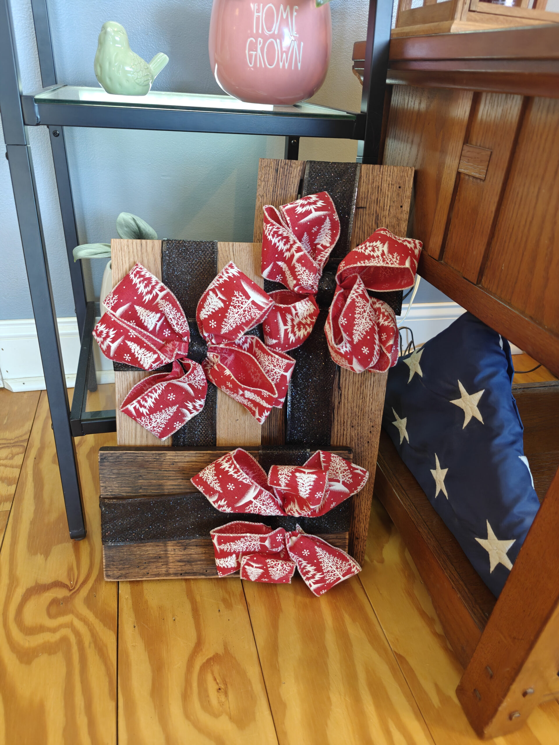 Boxes & Bows - Image 8