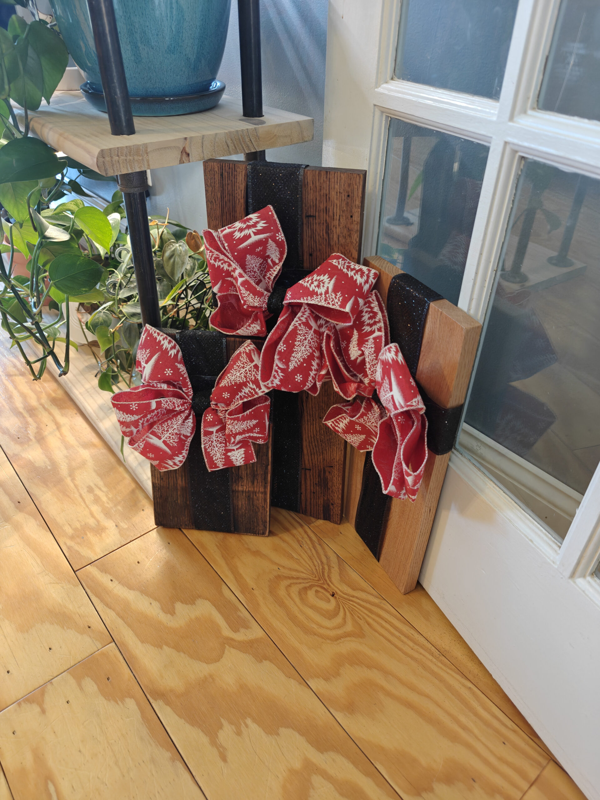 Boxes & Bows - Image 6