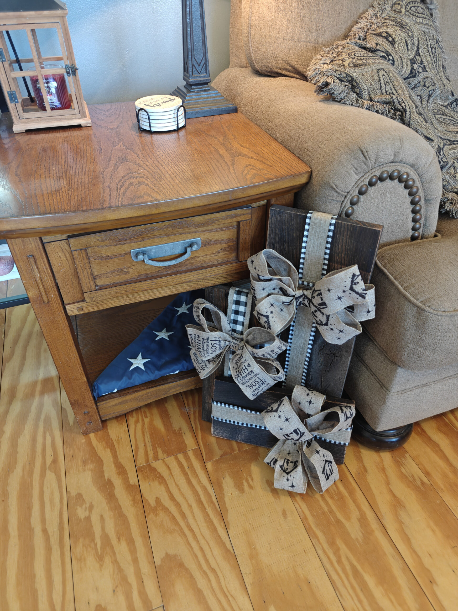 Boxes & Bows - Image 7